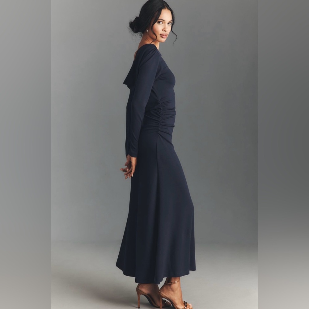 Long-Sleeve Cowl-Back Maxi Dress
Anthropologie
In: Navy
